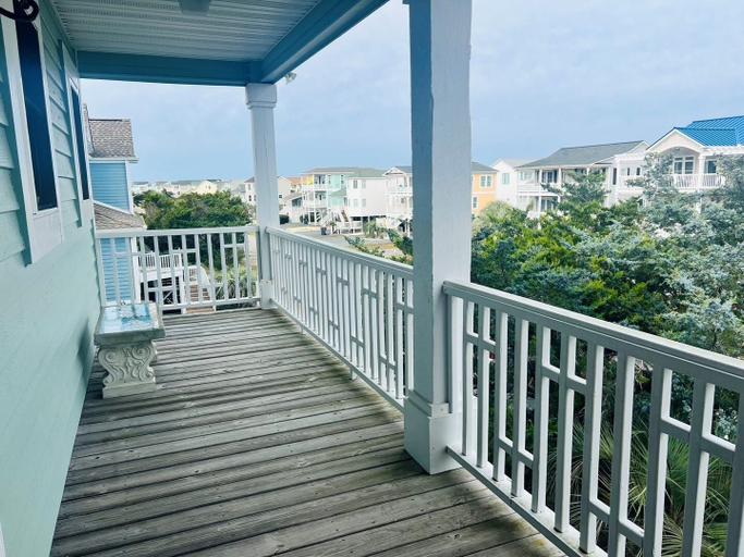 Property grounds 5, Elegant Egret 4 Bedroom Home by RedAwning, Brunswick