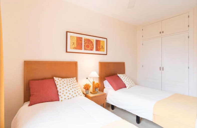 Room 4, AS MDS 112 in Mijas Costa, Málaga