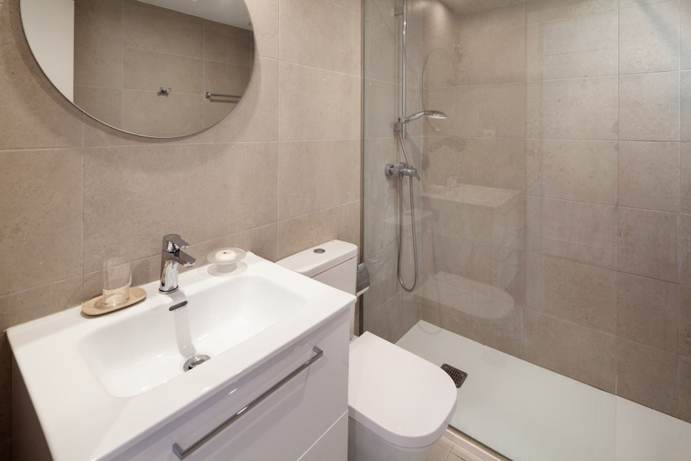 Room 5, AS PM 20A in Mijas Costa, Málaga
