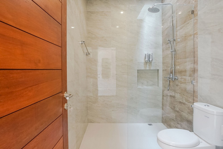 Bathroom 5, Kerti Suite, Tabanan