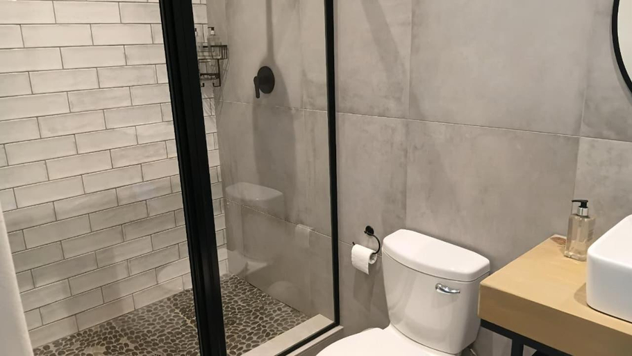 Bathroom 3, Vyge Valley Estate, West Coast