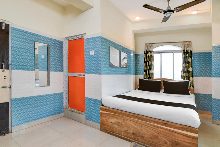 Room 3, Classic With Balcony Shibpur Tram Depot, Haora