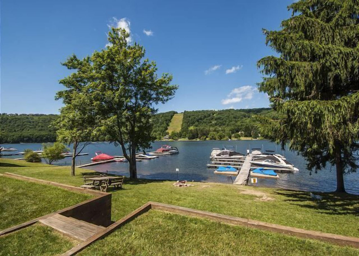 Property amenity 5, Cedar Shores Villa 10 by Taylor Made Deep Creek, Garrett