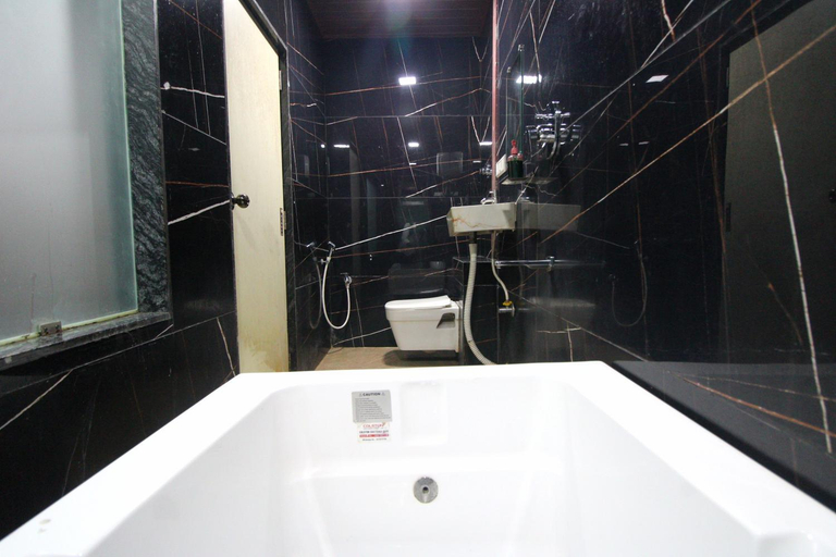Bathroom 4, Hotel Royal Inn, Raigarh