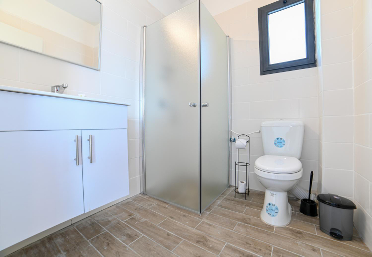 Shower, Europa Residence