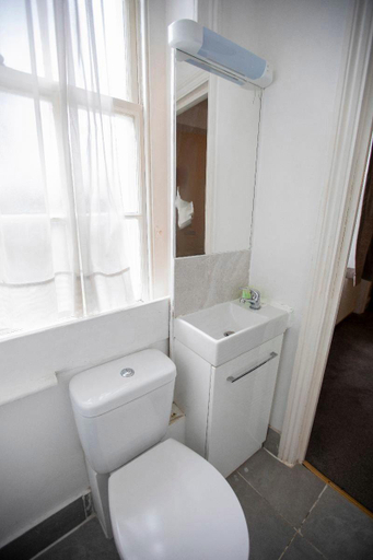 Bathroom, Norfolk Inn Paddington, London