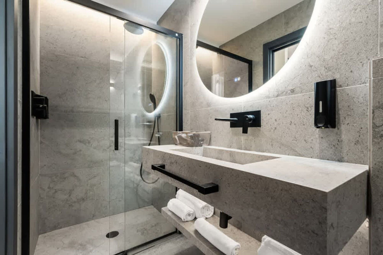 Room 1, Pac Fico Deluxe King Suite Near Retiro, Madrid