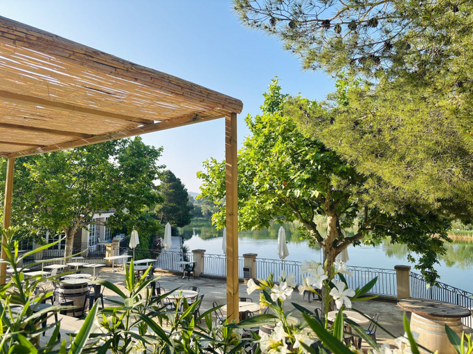Balcony 2, Apartment with Wave Pools Access, Bouches-du-Rhône