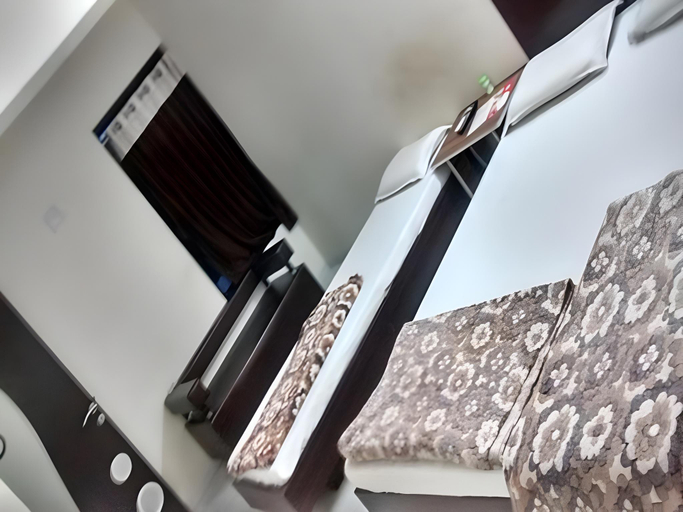 Others 3, Labh Hotel, Morbi