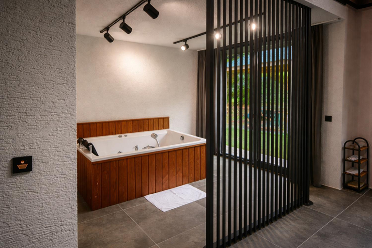 Bathroom 4, Villa Vrosi, Ardeşen