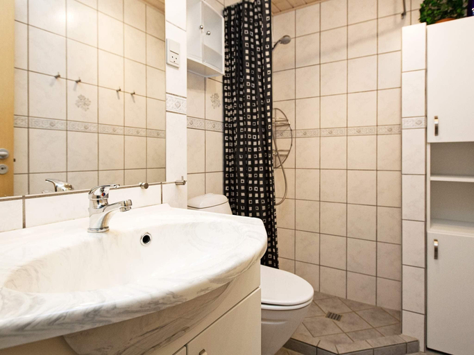 Bathroom 5, 6 person holiday park home in Fanø, Fanø