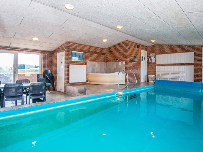 Sport & Beauty, 14 person holiday home in Harboøre, Lemvig