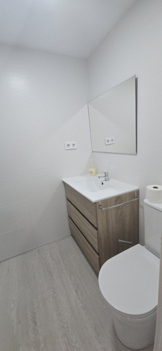 Room 5, Mariscal 3 2I in Benidorm, Alicante