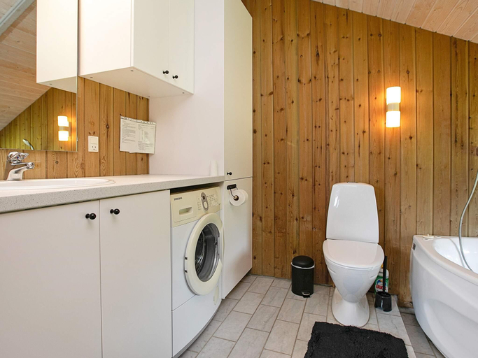 Bathroom 4, 6 Person Holiday Home in Vaeggerlose, Guldborgsund