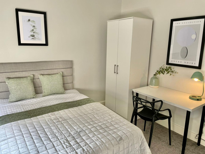 Room 4, Woolton Retreat Skylights Desk Parking, Sefton