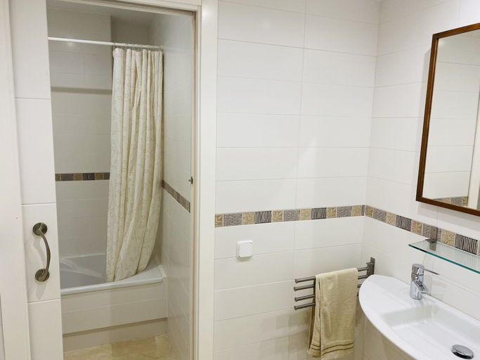 Room 5, Dup7106 in Oliva With 3 Bedrooms and 3 Bathrooms, Valencia