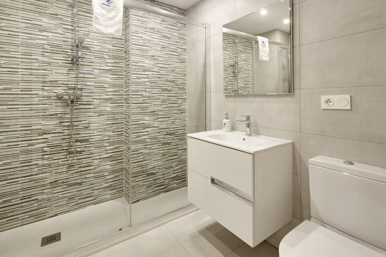 Others 5, Koxka - Basque Stay, Guipúzcoa