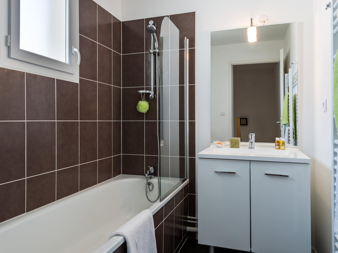 Bathroom, Country-coastal Retreat in the Vendee, Vendée
