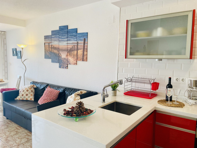 Room 4, P Andaluz 921 by At Home Costa del Sol, Málaga