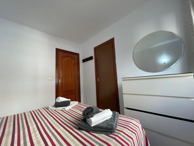 Room 3, Terrasol SAN Gerardo 2-1-3 Frontal AL MAR, Málaga
