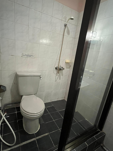 Bathroom 4, WismaPakuan Syariah, Bogor