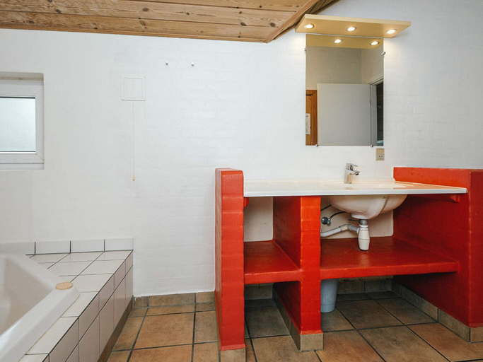 Bathroom 3, Luxurious Beach Retreat in Blavand-By Traum, Varde