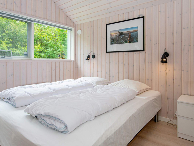Bedroom 2, 5 star holiday home in Oksbøl, Varde
