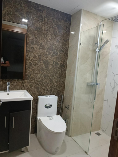 Bathroom 3, Arcadia Beach Resort, Pattaya