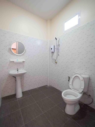 Bathroom, Chiw Rim Chon Resort Pak Chong, Pak Chong