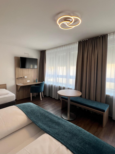 Bedroom 3, Hotel Fantasie, Ansbach