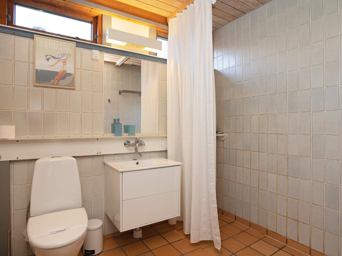 Bathroom 5, 4 person holiday park home in Væggerløse, Guldborgsund