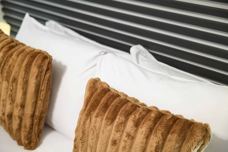 Room 4, Host Stay Flat 3 4 Leigh Street, Sefton
