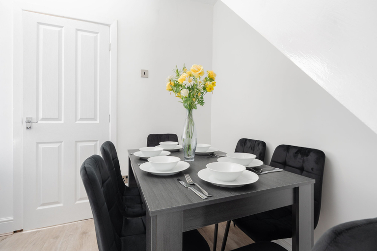 Room 5, Homey Stay Prime Anfield Spot Fast Wifi, Sefton