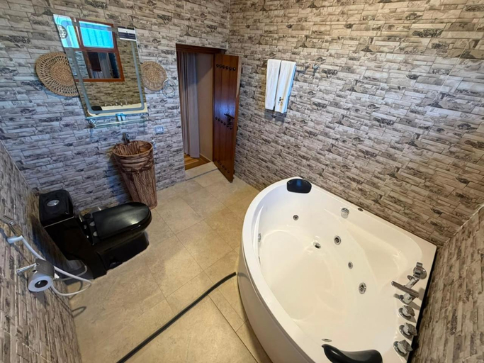Bathroom 2, ALDAR INN, Nizwa