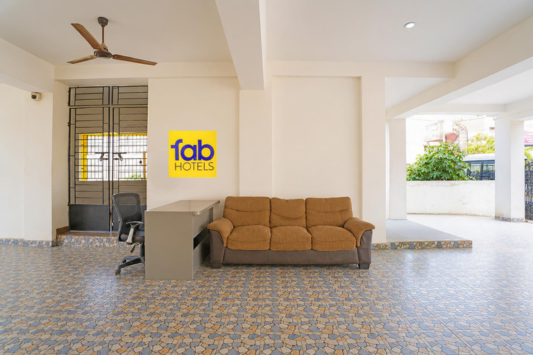 Public Area 2, Fabhotel V Inn Rooms - Nr Sree Ramanatheeswarar temple, Thiruvallur