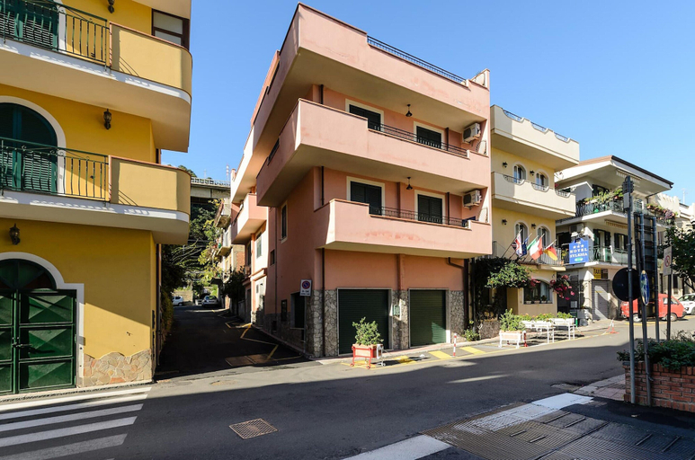 Exterior, Appartement in Pietra Ligure, Messina