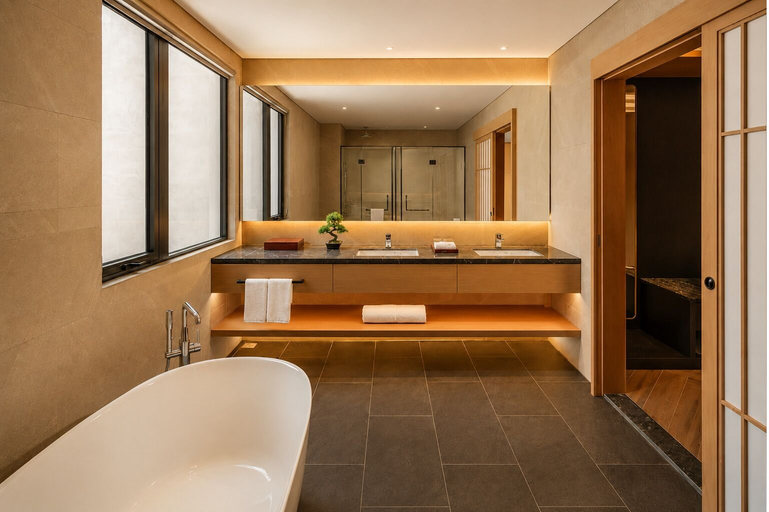 Bathroom 4, Mikazuki Villas - The Ryokan, Da Nang