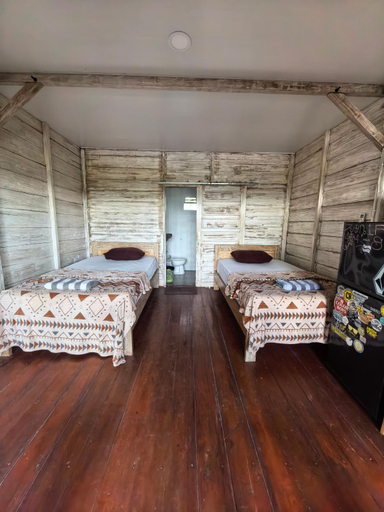 Bedroom 1, Dikaloha Surfschool and Stay, Jembrana