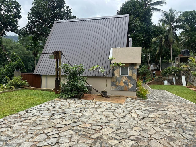 Property grounds 5, Kithulgala Cabana Resort, Yatiyanthota