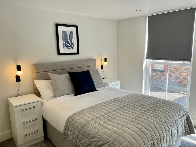 Room 3, Woolton Retreat Skylights Desk Parking, Sefton