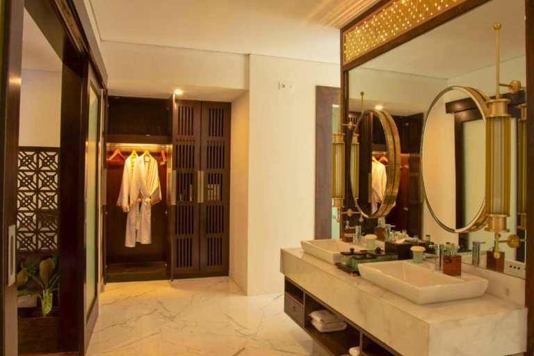 Bathroom 4, Luxury 3 BR Private Pool Villa, Gianyar