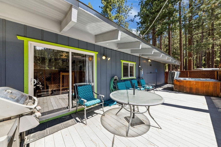 Outdoor dining, Heavenly Valley Express by RedAwning, El Dorado