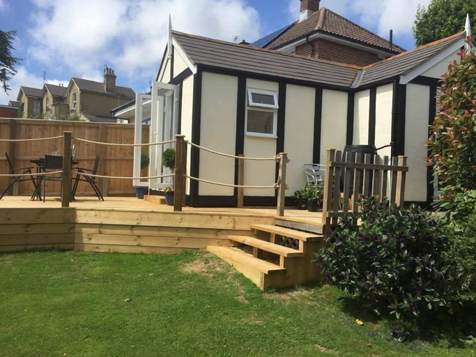 Room 2, Clarence House Holidays, Isle of Wight