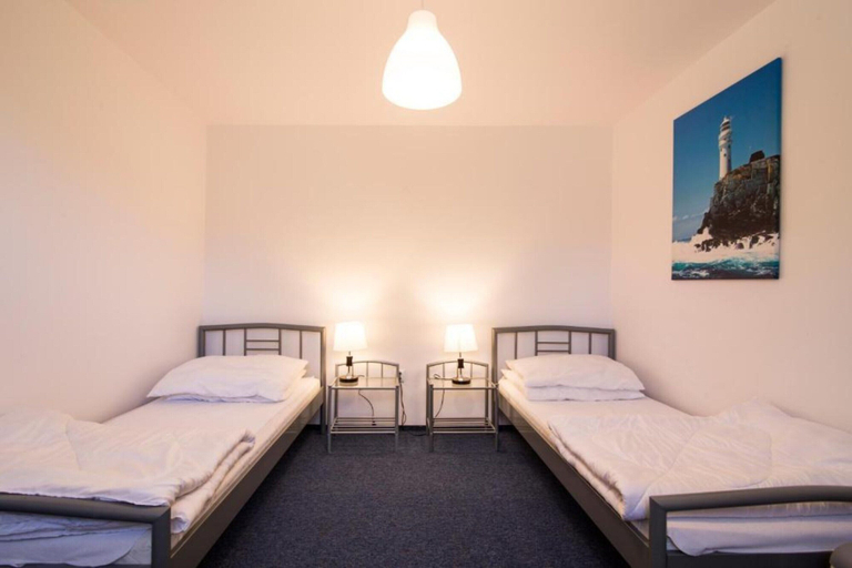 Room 5, Large Holiday Home With a Garden, Lubiatowo, Wejherowo