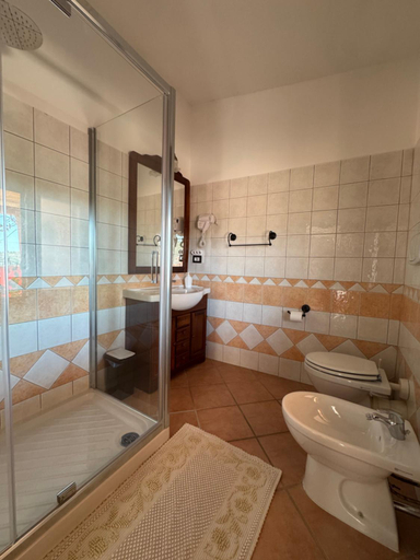 Bathroom 4, B&B Amistade, Nuoro