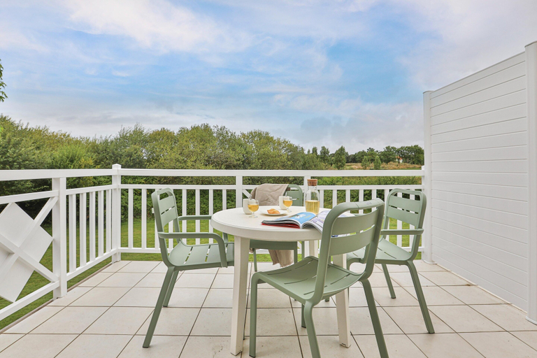 Balcony 3, Holiday House Near Lake & Sea, Vendée