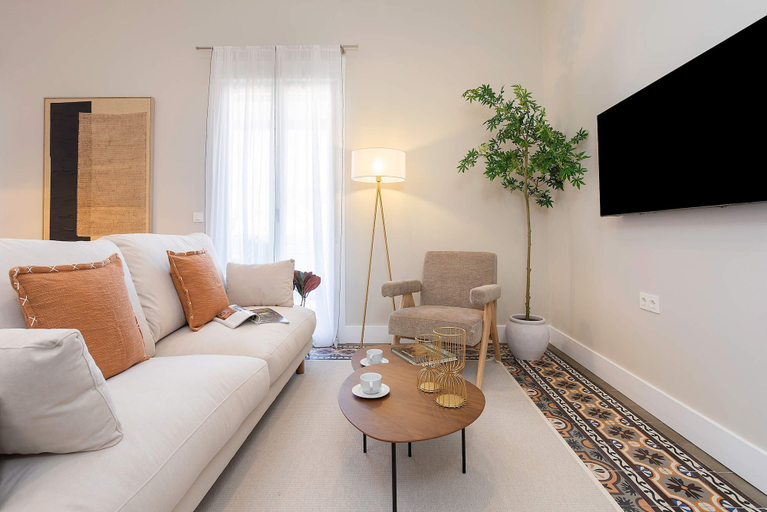Room 3, Lovely apt With Balcony in Granada San Anton 303, Granada