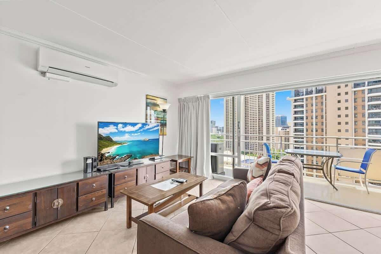 City view 4, @ Marbella Lane Scenic Ocean & Lagoonview Studio, Honolulu