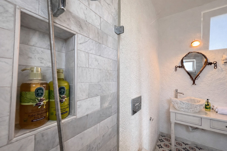 Bathroom 5, Kozanogluhan Boutique Hotel, Çeşme
