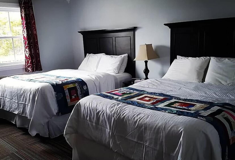 Room 2, Seaport Inn, Division No. 7